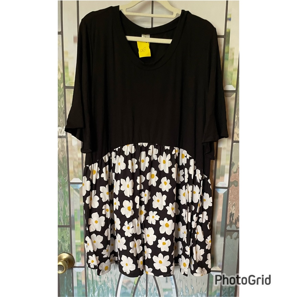 NEW Black Contrast Floral Baby Doll Top Tunic Plus 3X Hi Lo Daisy Curvy Flowy